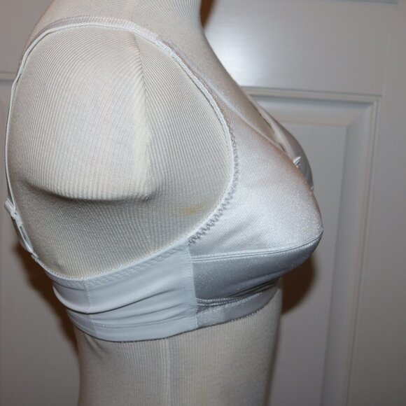 Jodee white bra size 34B W/box no inserts - Picture 2 of 5